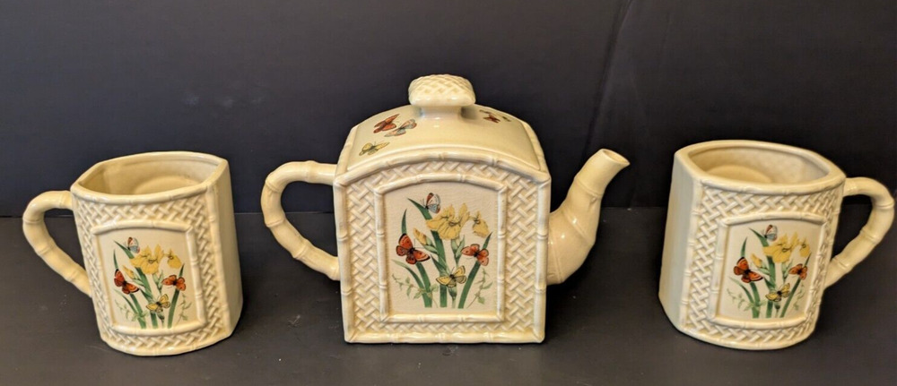 Enesco Butterfly Garden Trellis Teapot 2 Mugs Iris Floral Japan 1978 Vtg